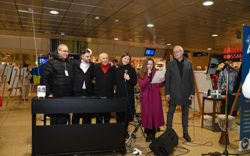 Ви зараз переглядаєте 06.04.2026 – Erinnerung, die nachklingt: Was vom Abend im Hauptbahnhof Hannover bleibt